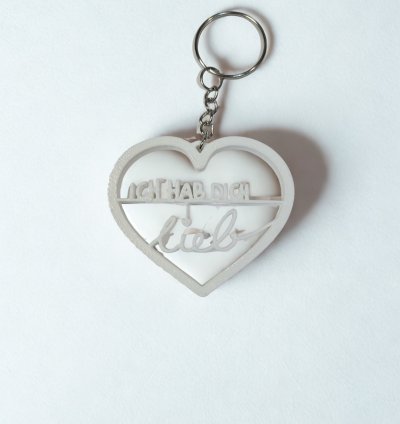 Ich Hab Dich Lieb Yazılı 3D Kalp Anahtarlık – Romantik ve Anlamlı Tasarım